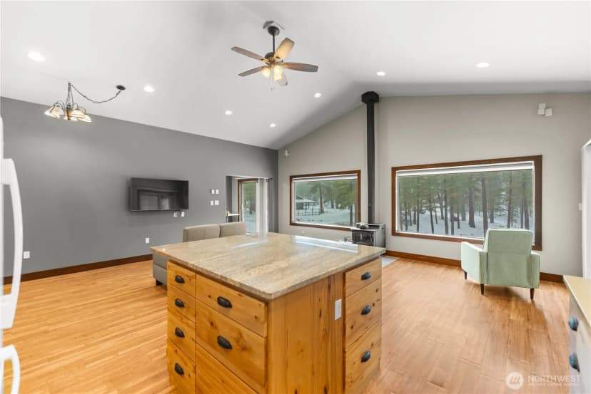 Property photo for 21 Twin Lakes Drive, Winthrop photo 10