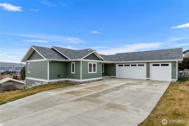 Property photo for 327 23rd Street, East Wenatchee photo 4