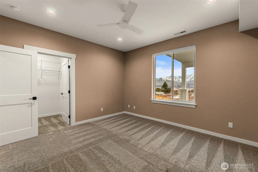 Property photo for 327 23rd Street, East Wenatchee photo 34