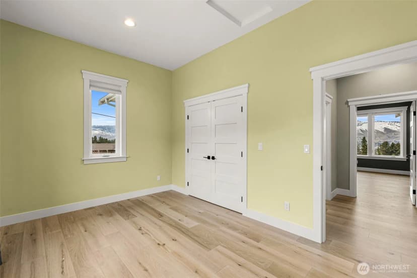 Property photo for 327 23rd Street, East Wenatchee photo 26