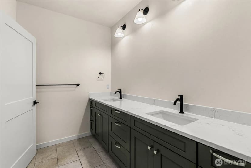 Property photo for 327 23rd Street, East Wenatchee photo 35