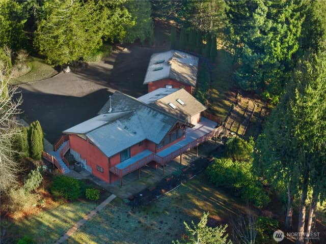Property photo for 10547 Summit Lake Road Nw, Olympia photo 2