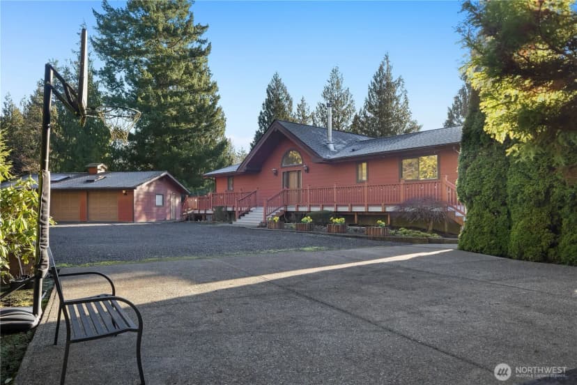 Property photo for 10547 Summit Lake Road Nw, Olympia photo 4