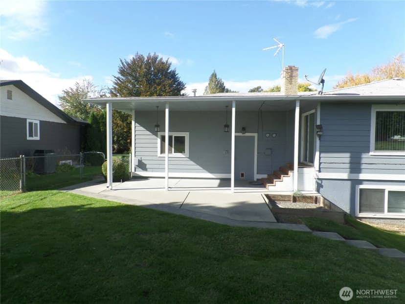 Property photo for 32 Ne Tremont Drive, College Place photo 26
