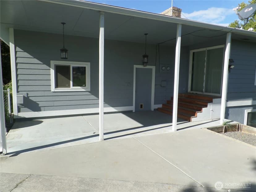 Property photo for 32 Ne Tremont Drive, College Place photo 30