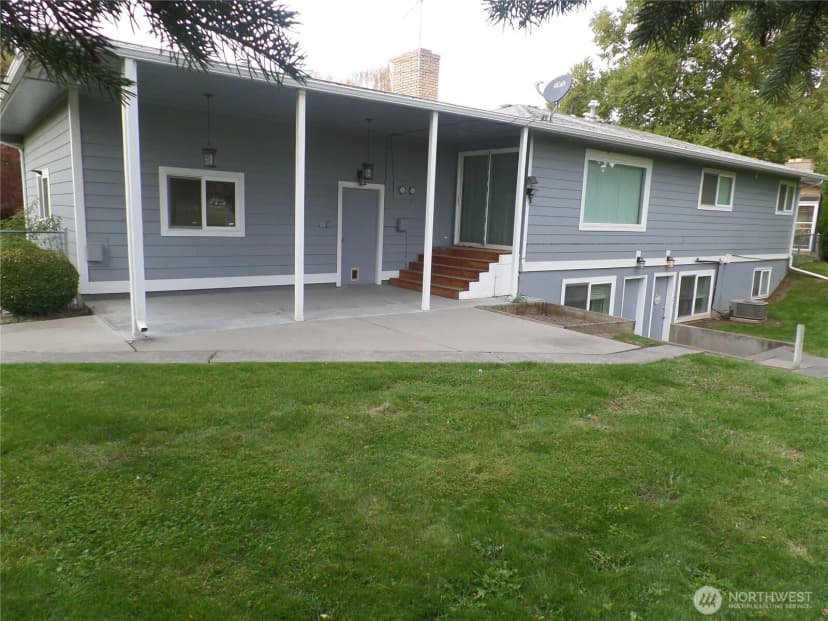 Property photo for 32 Ne Tremont Drive, College Place photo 31