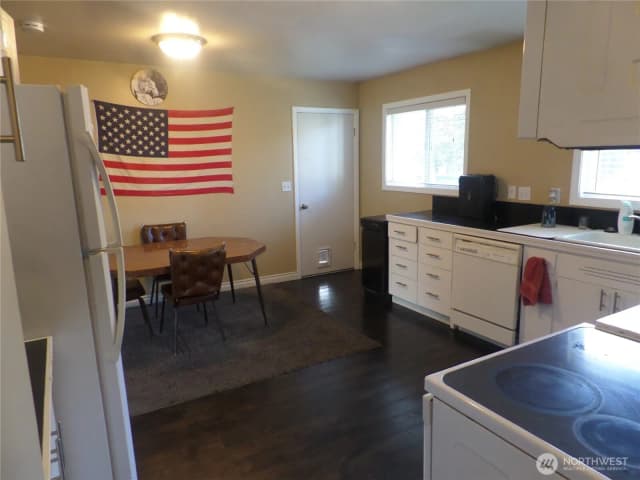 Property photo for 32 Ne Tremont Drive, College Place photo 5