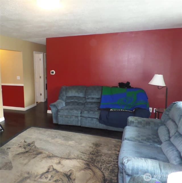 Property photo for 32 Ne Tremont Drive, College Place photo 3