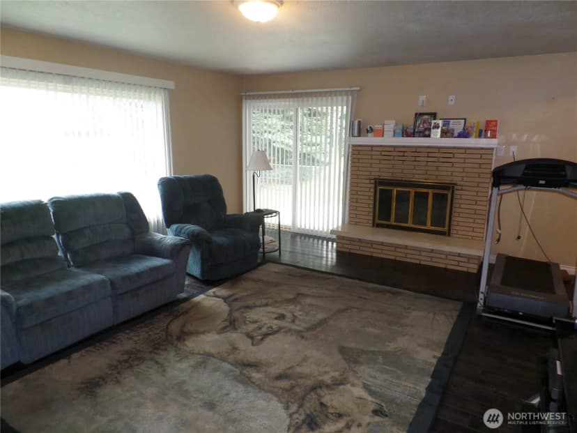 Property photo for 32 Ne Tremont Drive, College Place photo 4