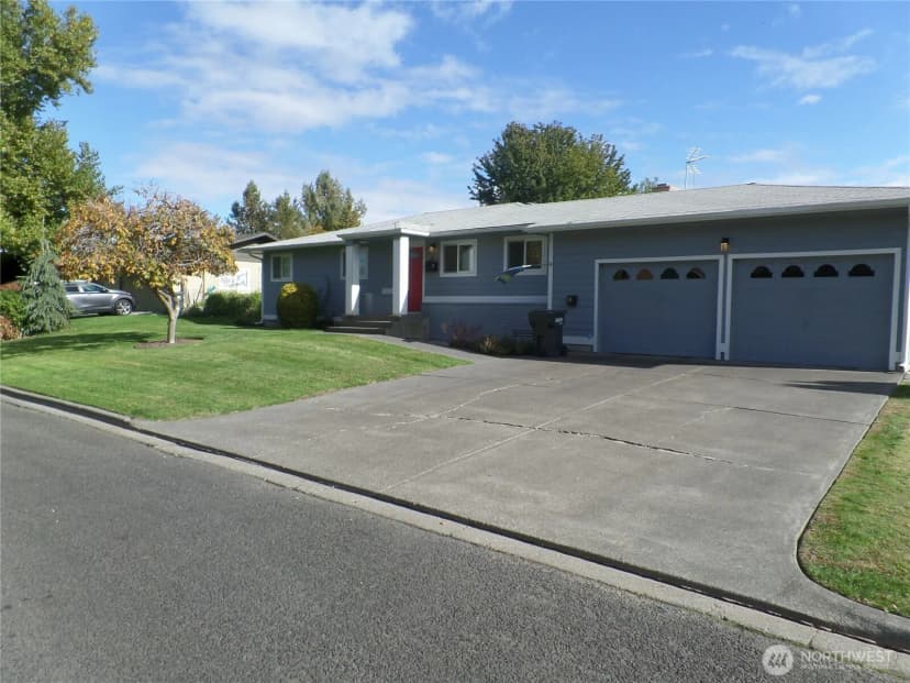 Property photo for 32 Ne Tremont Drive, College Place photo 23