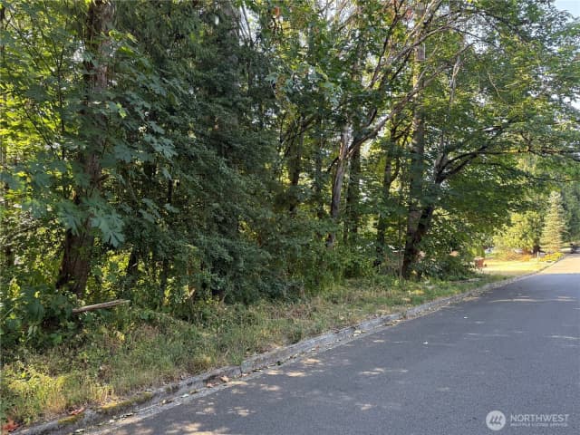 Property photo for 32257 39th Avenue S, Federal Way photo 2