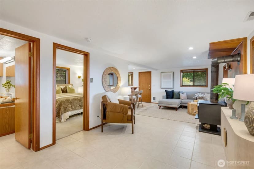 Property photo for 5305 Sw Shore Place, Seattle photo 25