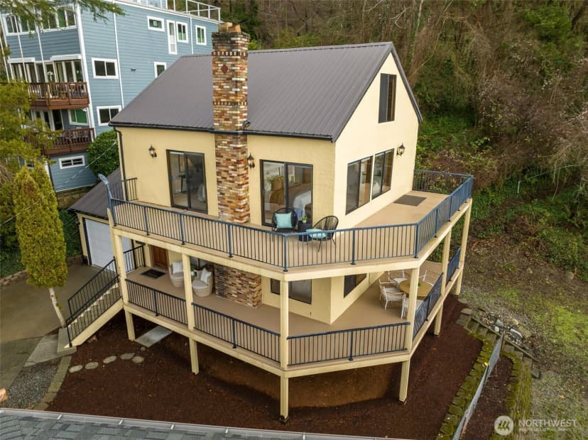 Property photo for 5305 Sw Shore Place, Seattle photo 34