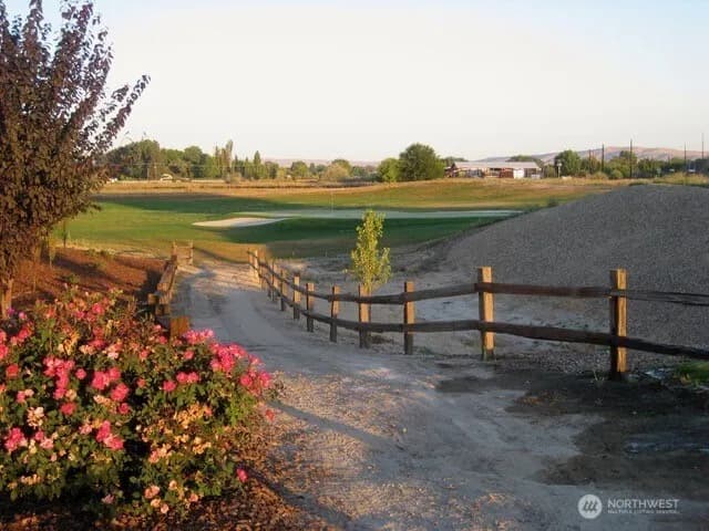 Property photo for 705 Kachess Lane, Zillah photo 38