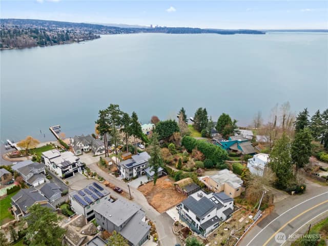 Property photo for 8329 Ne Juanita Drive, Kirkland, WA 98034