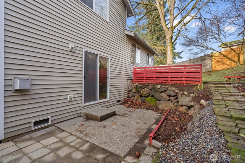 Property photo for 12827 14th Avenue W, Everett photo 32
