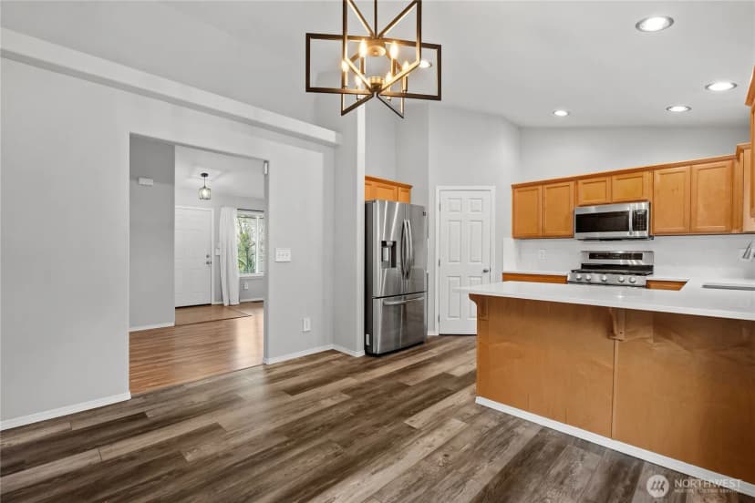 Property photo for 12827 14th Avenue W, Everett photo 9