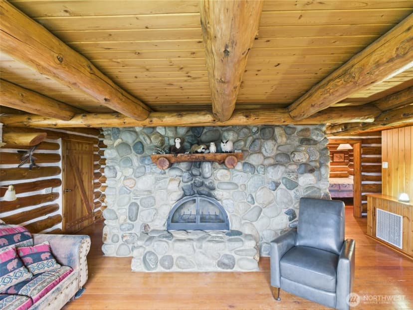 Property photo for 98 Tall Timber Lane, Republic photo 9