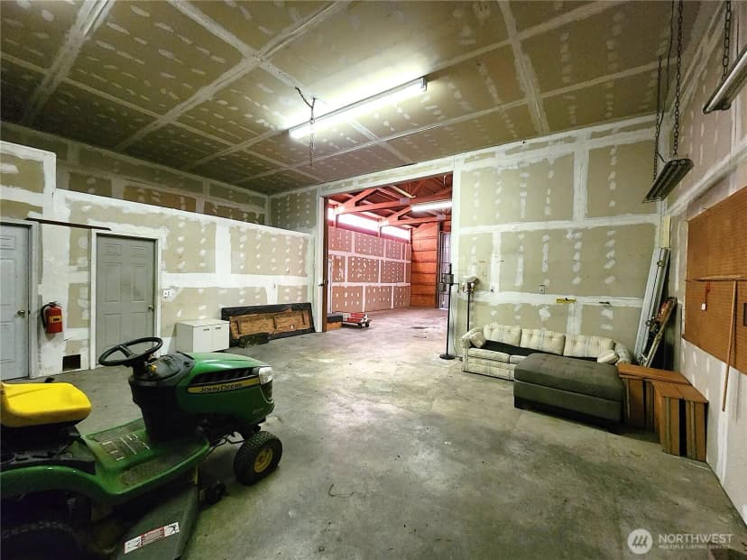 Property photo for 98 Tall Timber Lane, Republic photo 36