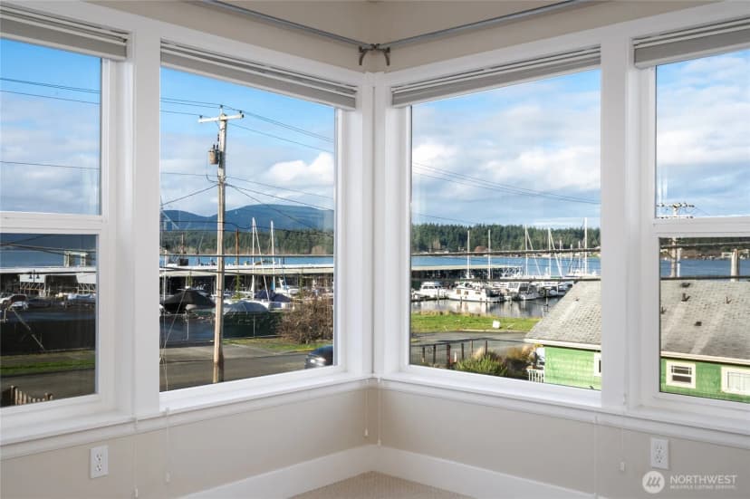 Property photo for 1418 6th Street, Anacortes photo 17