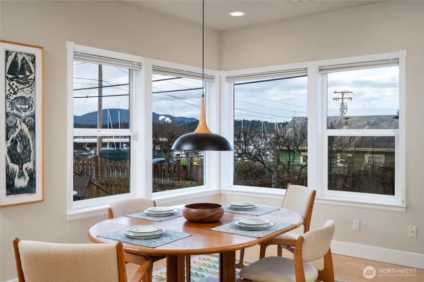 Property photo for 1418 6th Street, Anacortes photo 3