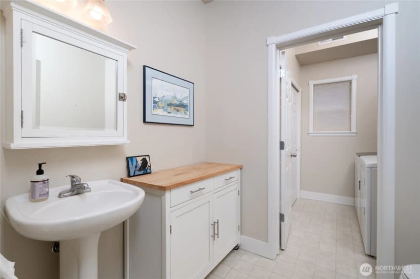 Property photo for 1418 6th Street, Anacortes photo 26