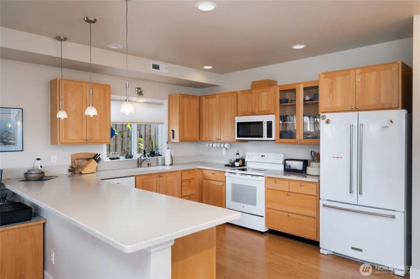 Property photo for 1418 6th Street, Anacortes photo 12