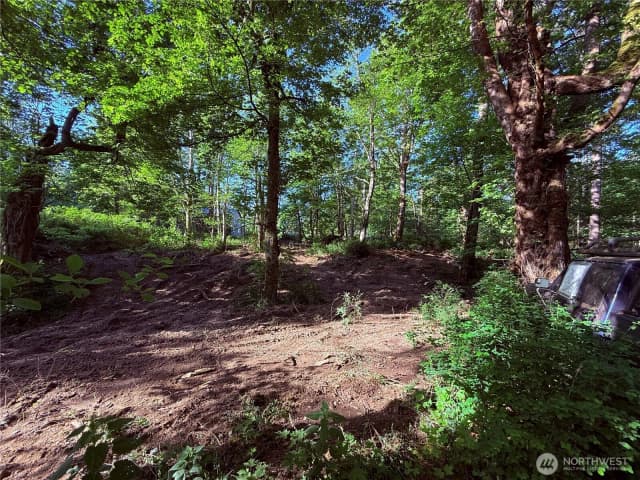 Property photo for 75 F Beach Way, Hat Island photo 2