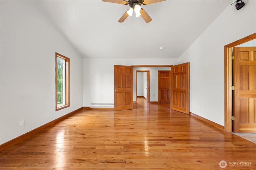 Property photo for 17107 Mill Ln, Long Beach photo 24