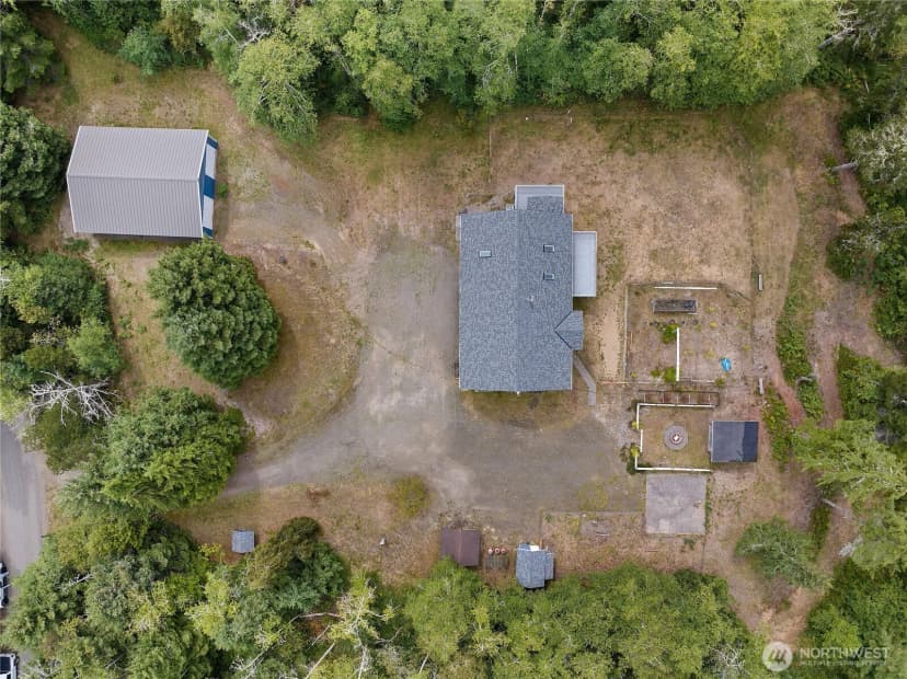 Property photo for 17107 Mill Ln, Long Beach photo 4