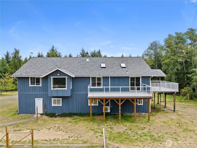 Property photo for 17107 Mill Ln, Long Beach