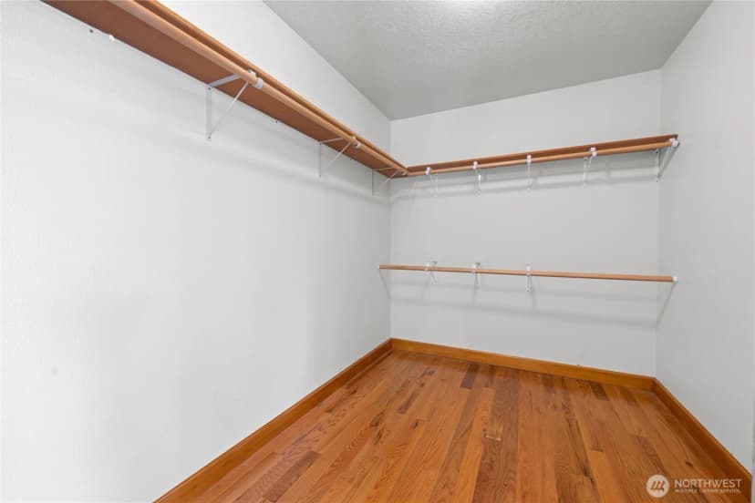 Property photo for 17107 Mill Ln, Long Beach photo 27