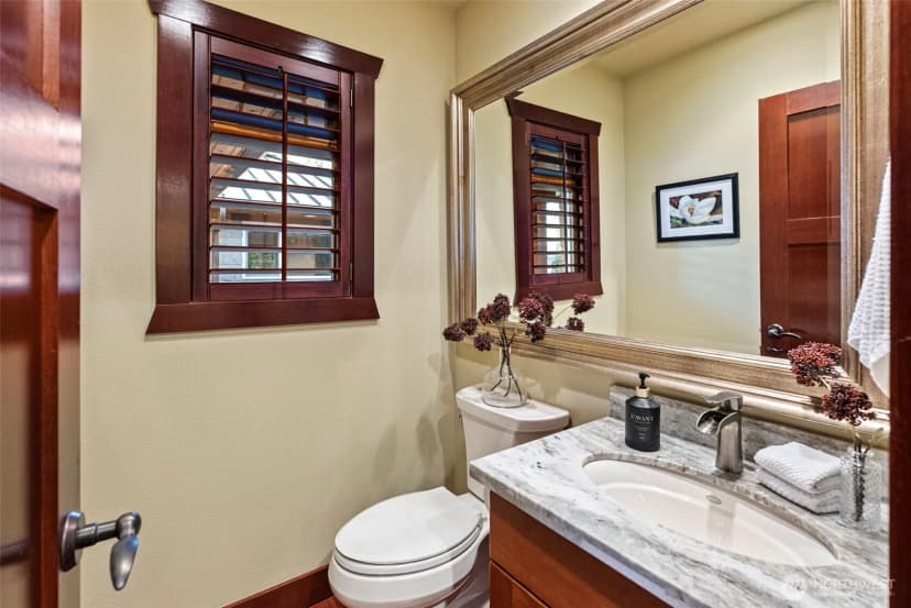 Property photo for 6916 Soundview Drive, Gig Harbor photo 11