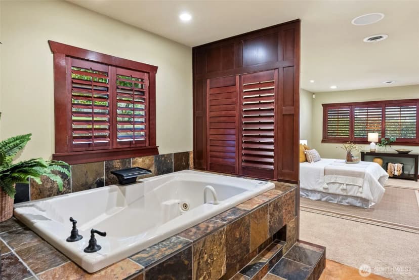 Property photo for 6916 Soundview Drive, Gig Harbor photo 20