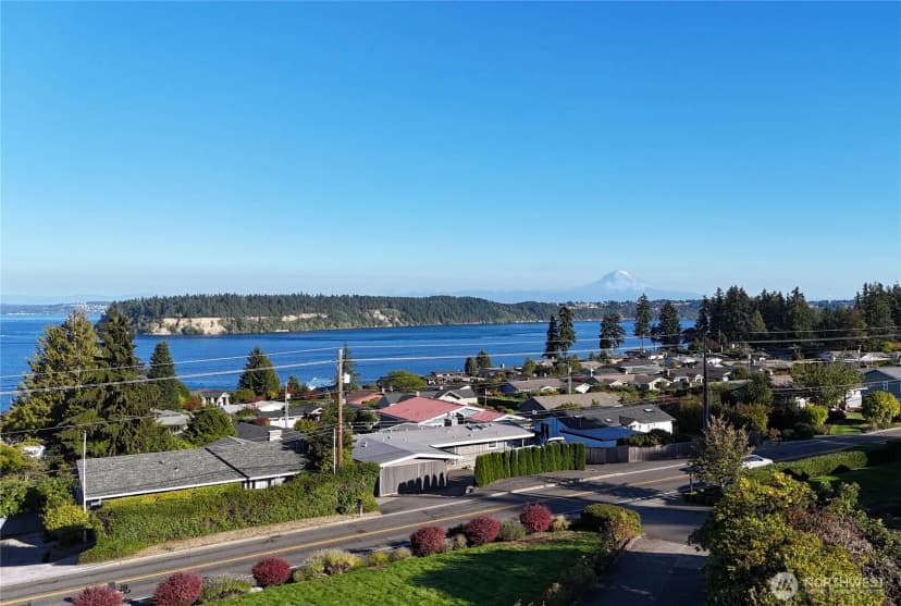 Property photo for 6916 Soundview Drive, Gig Harbor photo 4