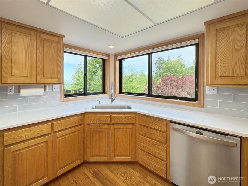 Property photo for 412 Doe Run Road, Sequim photo 12