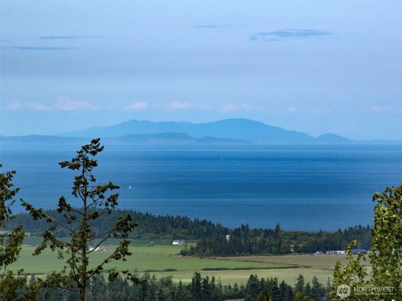 Property photo for 412 Doe Run Road, Sequim photo 16