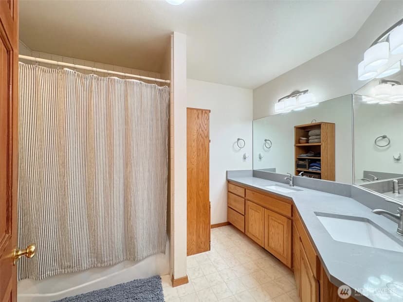 Property photo for 412 Doe Run Road, Sequim photo 25