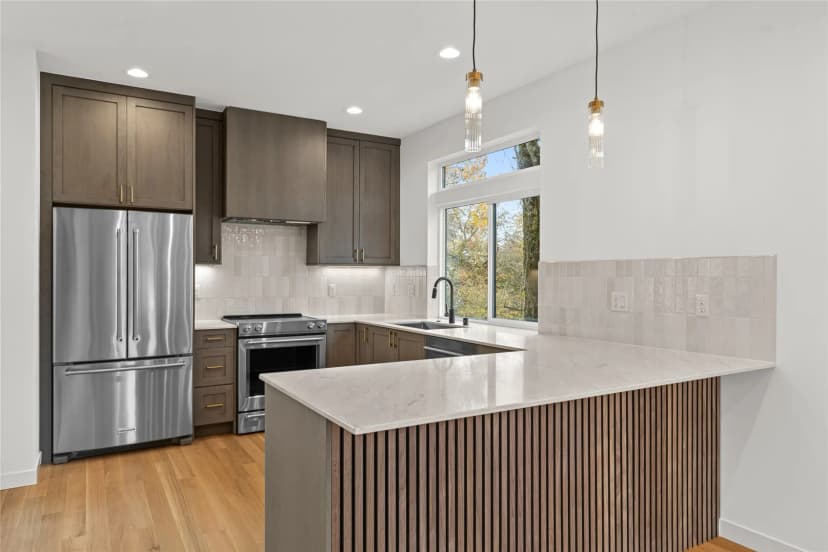 Property photo for 313 17th Avenue E, Seattle photo 18