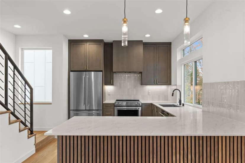 Property photo for 313 17th Avenue E, Seattle photo 17