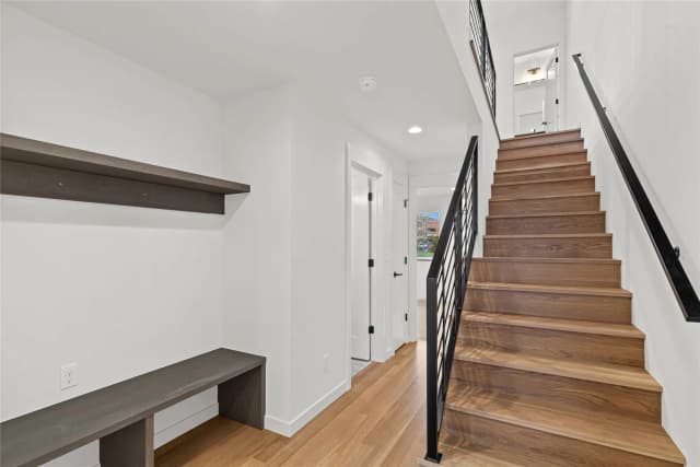 Property photo for 313 17th Avenue E, Seattle photo 4
