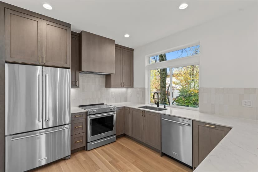 Property photo for 313 17th Avenue E, Seattle photo 19