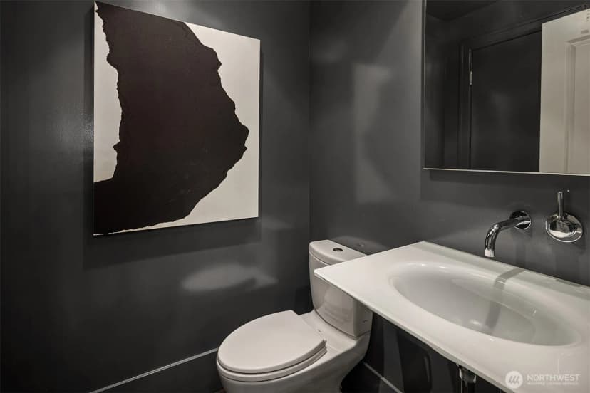 Property photo for 721 Harvard Avenue E, Seattle photo 13