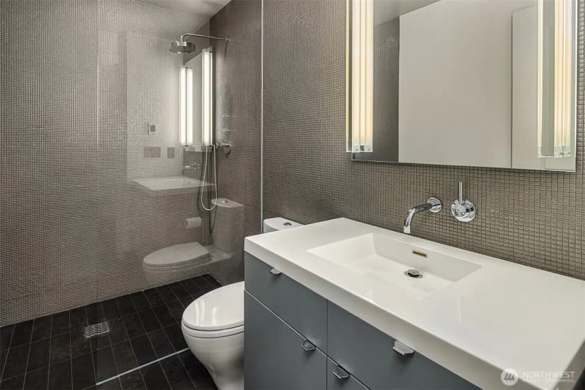 Property photo for 721 Harvard Avenue E, Seattle photo 21