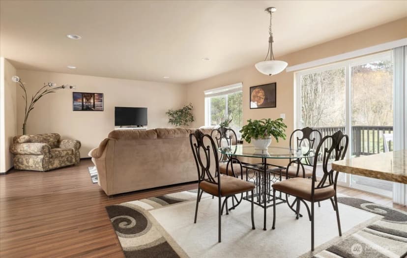 Property photo for 942 Walker Heights Place, Oak Harbor photo 10