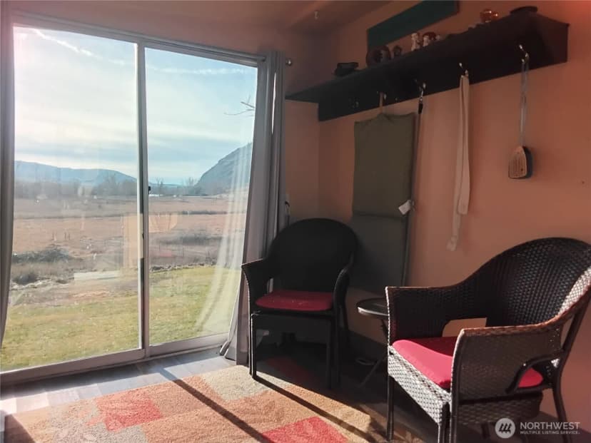 Property photo for 30 River Loop Road, Tonasket photo 24