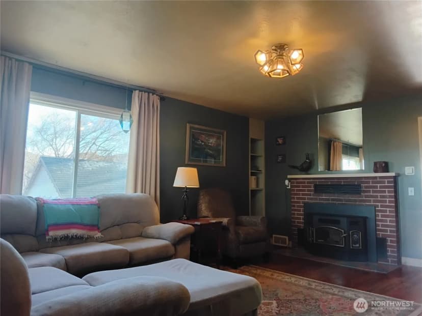 Property photo for 30 River Loop Road, Tonasket photo 17