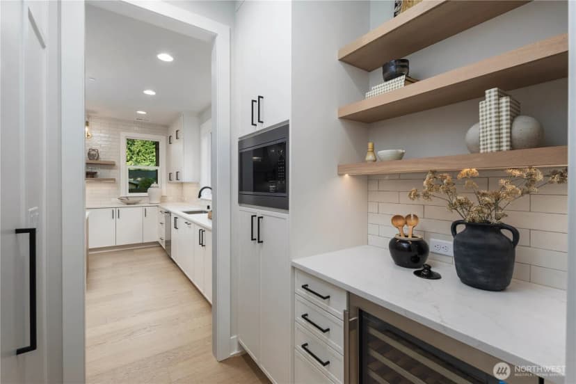 Property photo for 12206 Ne 61st Street, Kirkland photo 13
