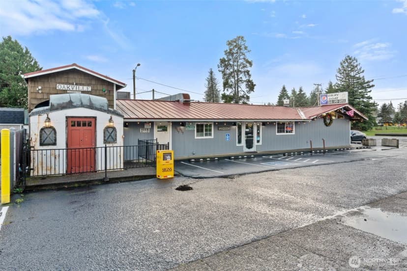 Property photo for 314 W Pine Street, Oakville