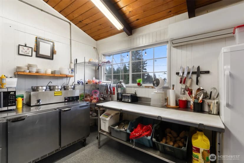 Property photo for 314 W Pine Street, Oakville photo 18